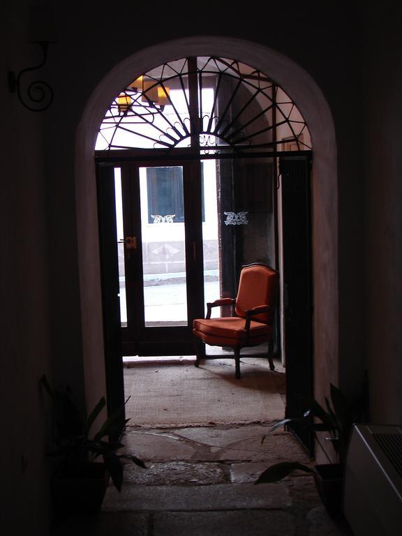 Hotel Casa Escobar & Jerez Valencia de Alcántara Exteriör bild